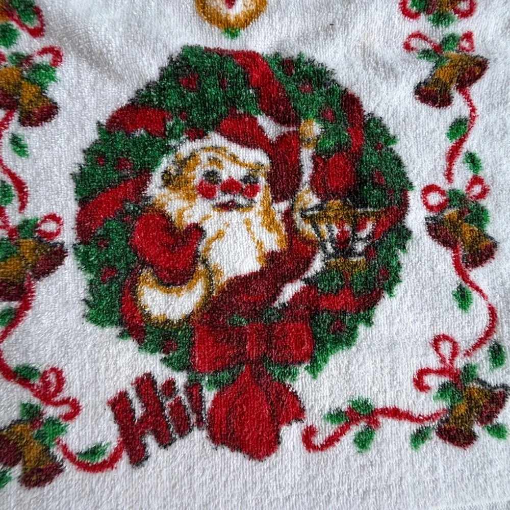 Vintage JCPenney Christmas Hand Towel Set Green Santa Claus Wreath Fringed USA